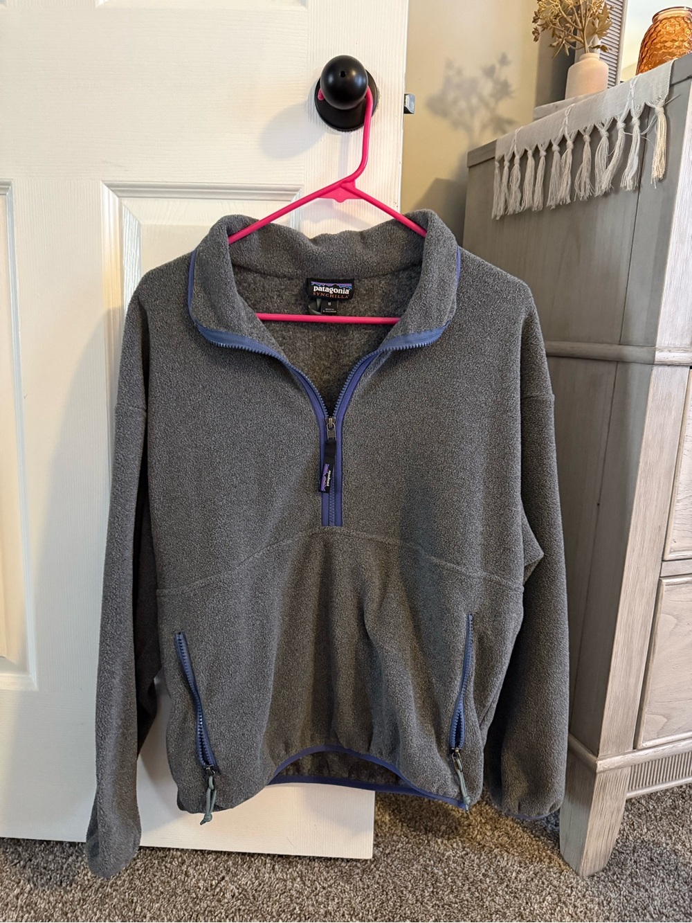 Patagonia Women’s Gray Pullover Fleece - Quarter Zip